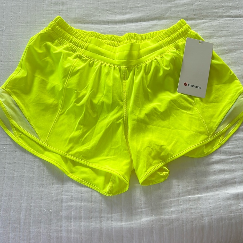 Lululemon Hotty Hot LR Short 4”Lined Highlighter Yellow
